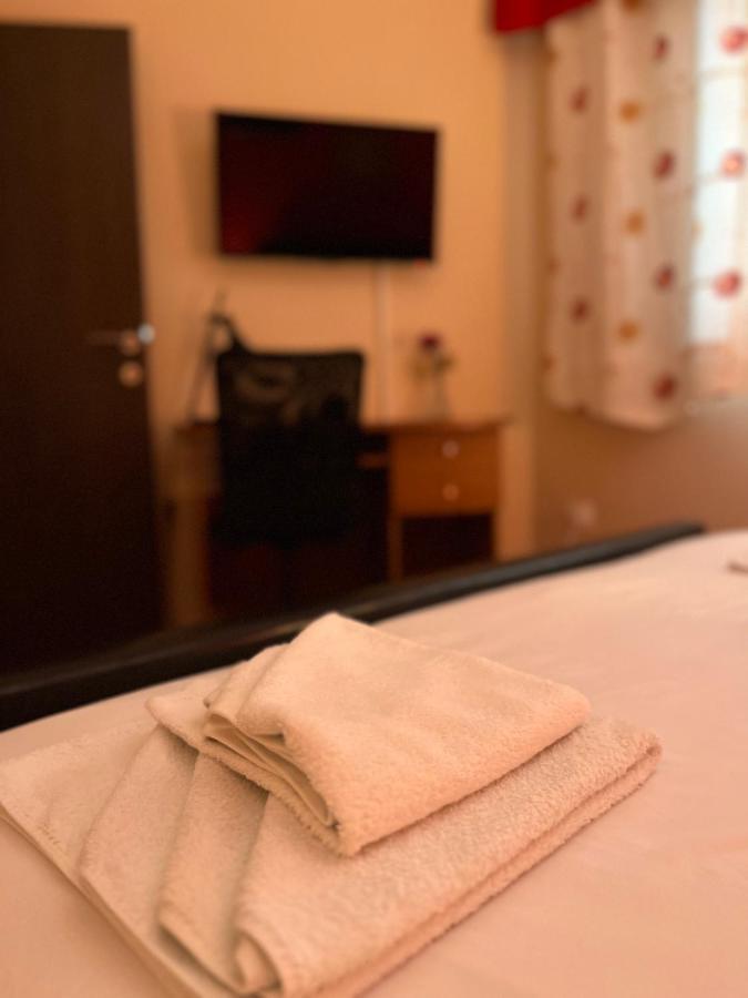 Sweet Luxury Apartment เทสซาโลนิกิ ภายนอก รูปภาพ